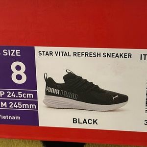 Brand New PUMA women’s star vital refresh sneakers